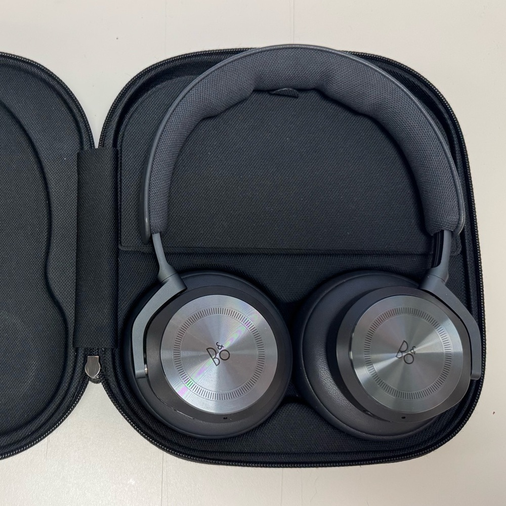 Bang & Olufsen HX Black Wireless Headphones